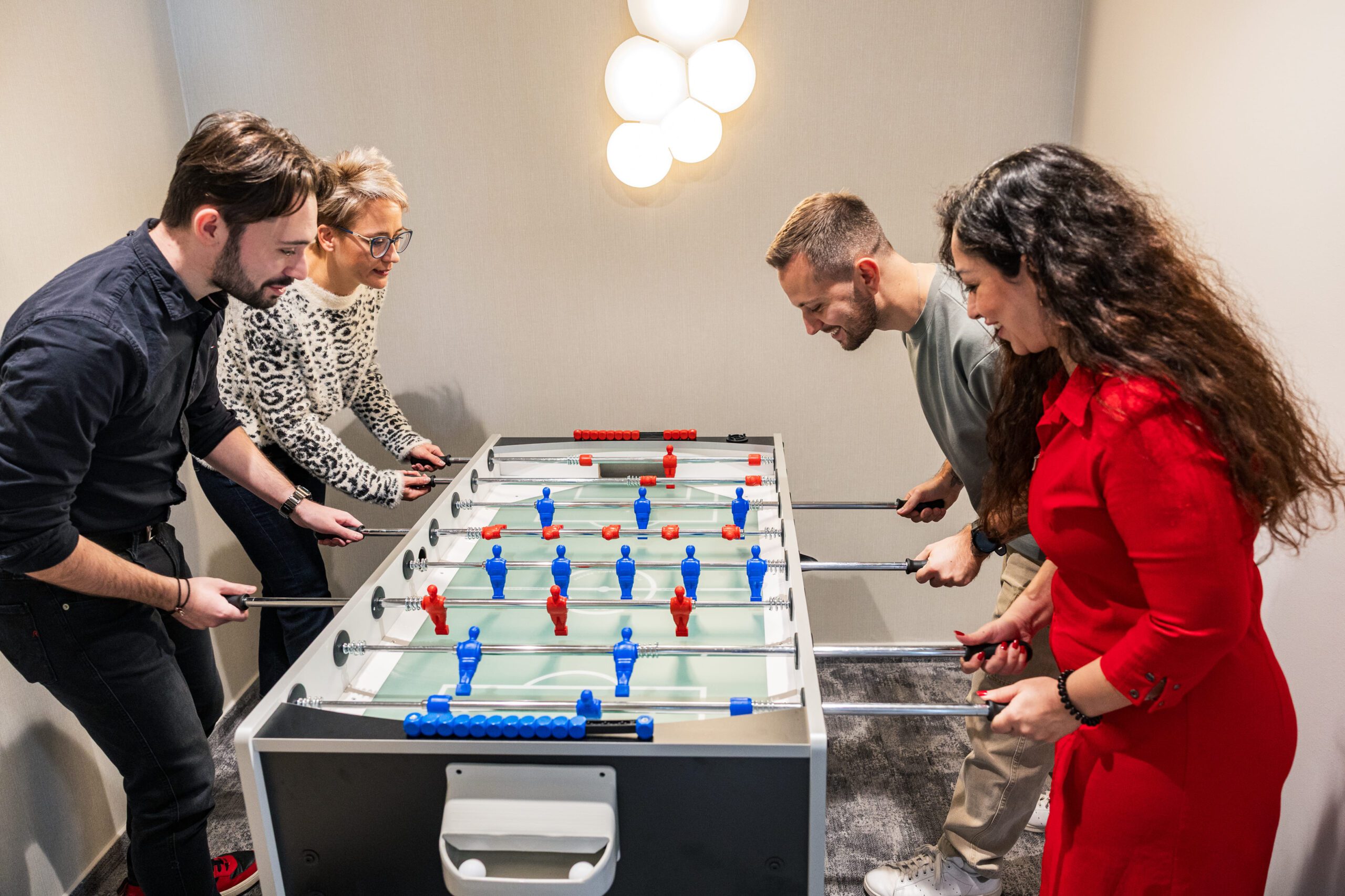 Sanofi_Feeling-5409-Virag_Kiss__&_Lajos_Zsiljak__&_Benjamin_Regnier_&_Sanaz_Talakesh